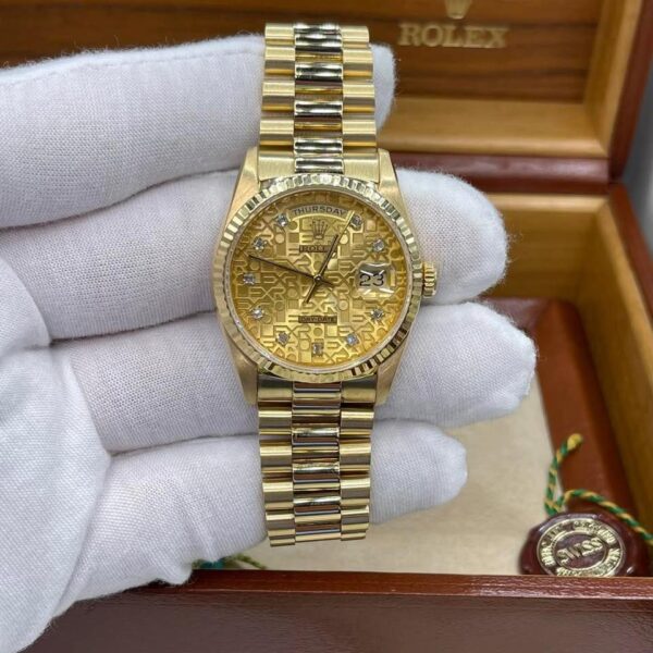 Rolex Day-Date 18238 – “President” model 18238, crafted in solid 18k yellow gold